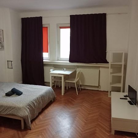 Romana City Center Studio Apartment บูคาเรสต์ ภายนอก รูปภาพ