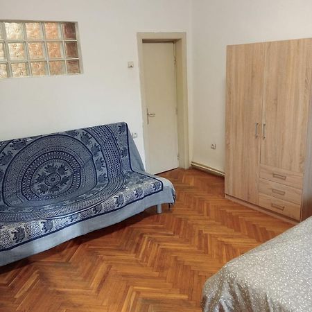 Romana City Center Studio Apartment บูคาเรสต์ ภายนอก รูปภาพ